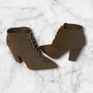 Taupe short bootie